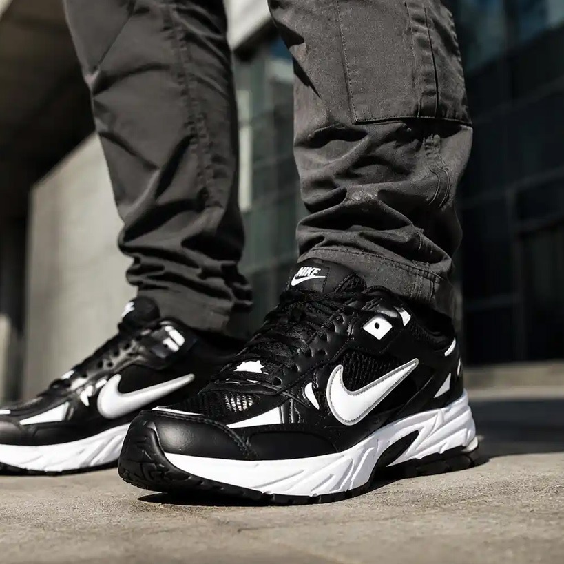 کتونی مردانه NIKE مدل Air Monarch